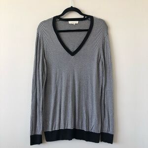 Treasure and Bond Black & White V Neck Knit